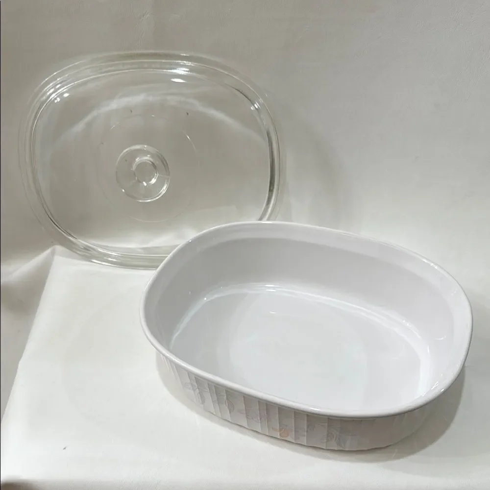 Corningware Pink Trio French White Ribbed Oval Cookware & Lid 2 1/2 Quart 2.8 L